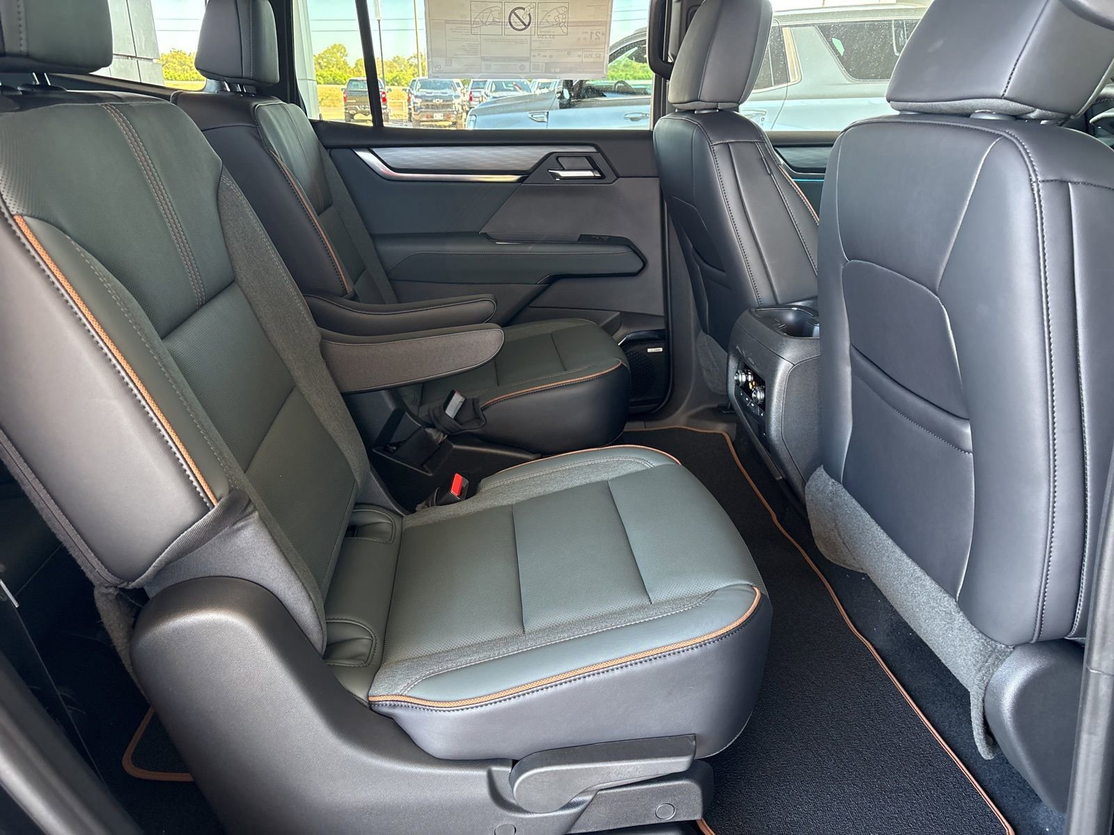 New 2026 GMC Acadia AT4 w/ Luxury Package image 15