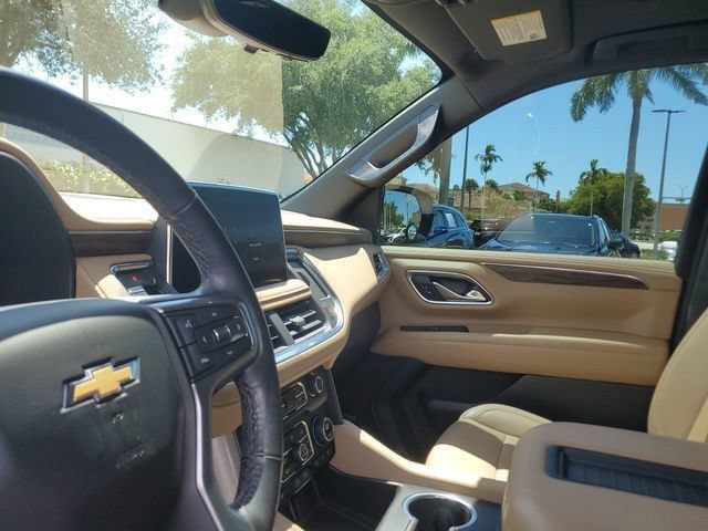 Used 2022 Chevrolet Suburban Premier w/ Premium Package AWD/4WD image 24