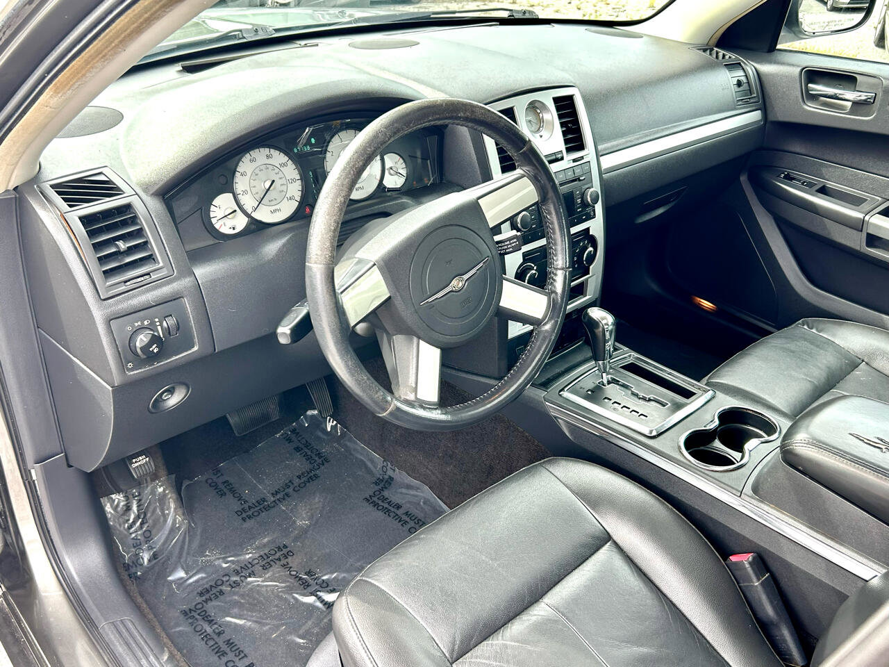 Used 2008 Chrysler 300 Touring w/ Comfort/Convenience Group image 8