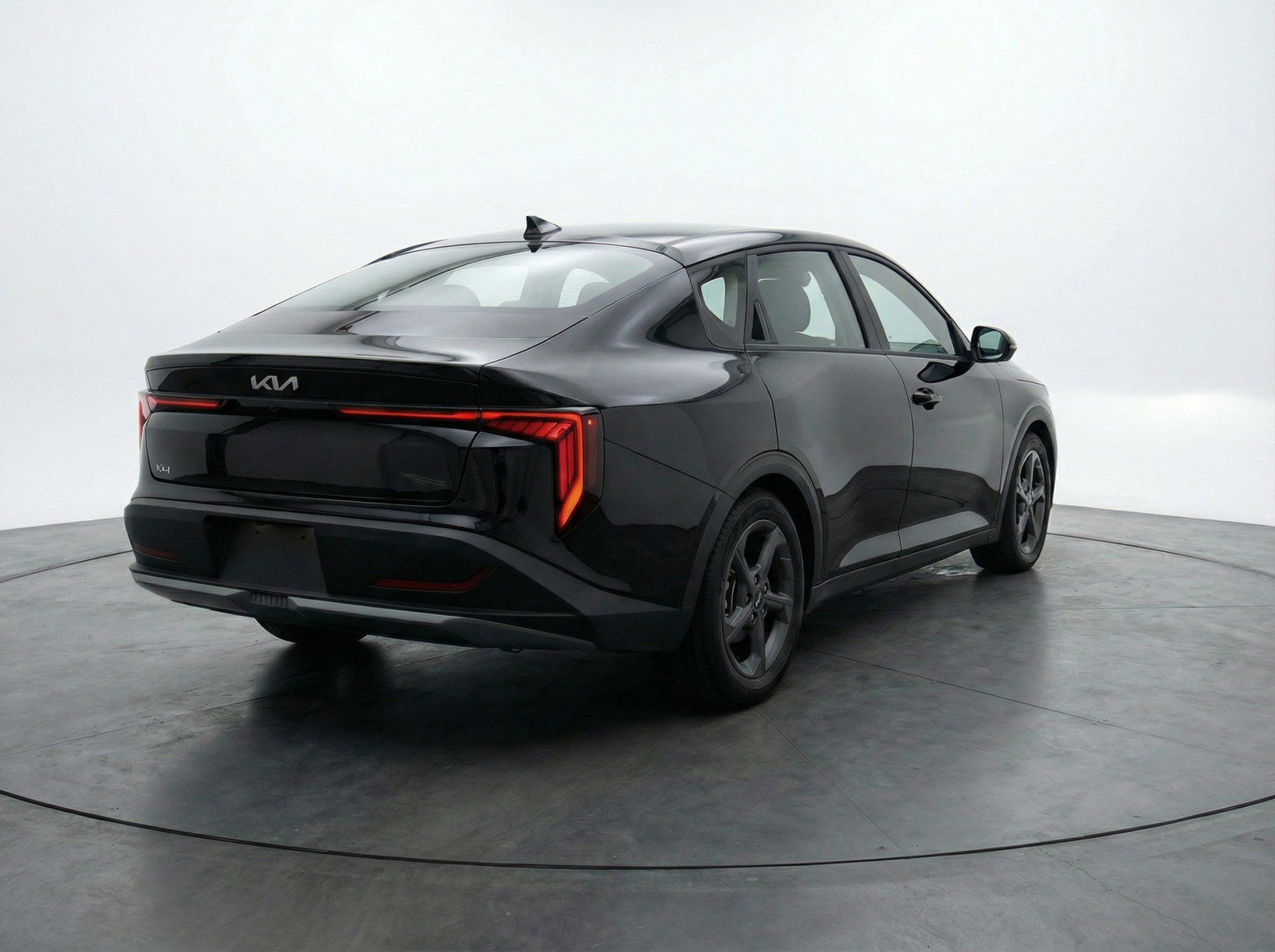 Used 2025 Kia K4 LXS image 9