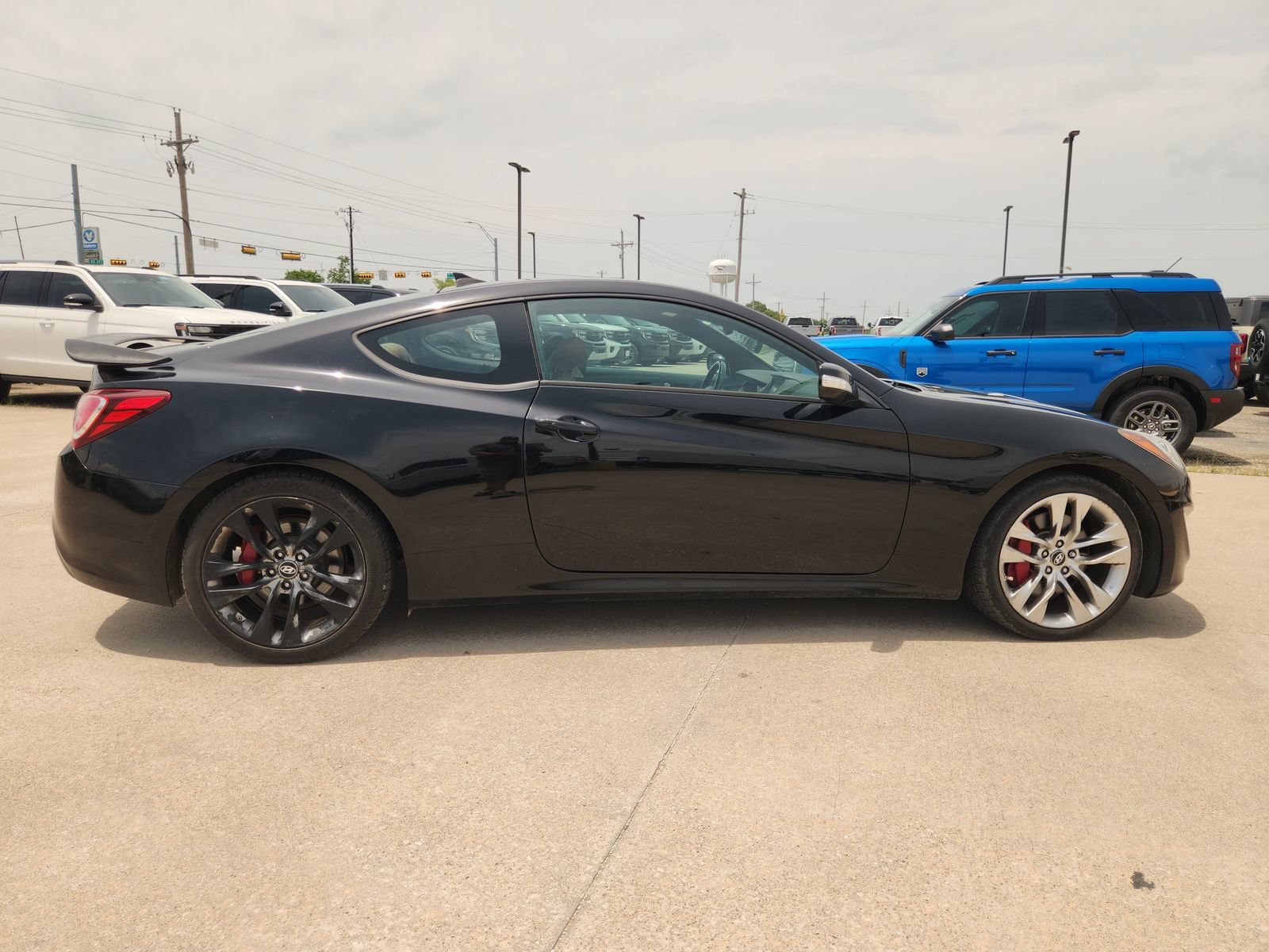 Used 2015 Hyundai Genesis 3.8 RWD image 7