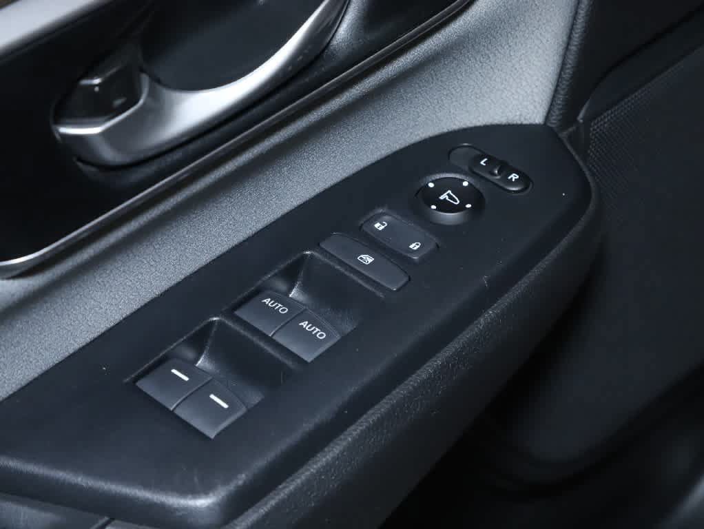 Used 2018 Honda CR-V EX image 16