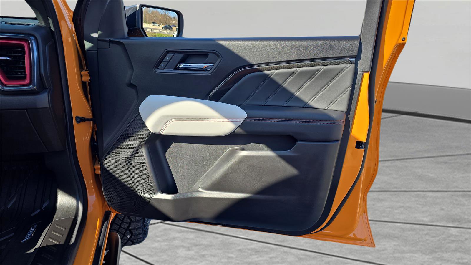 Used 2026 GMC Canyon AT4X image 15