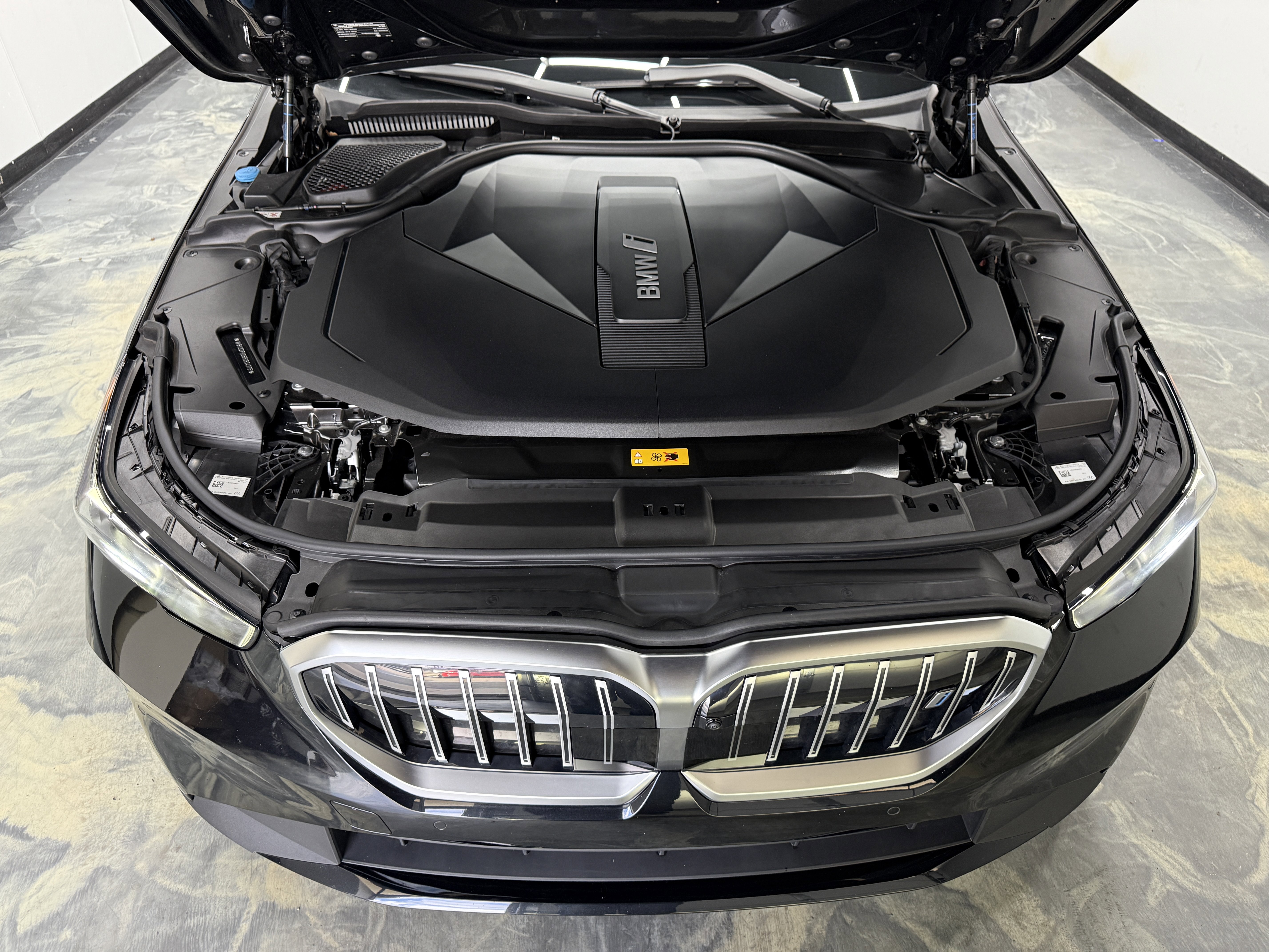 Used 2024 BMW i5 eDrive40i w/ M Sport Package image 27