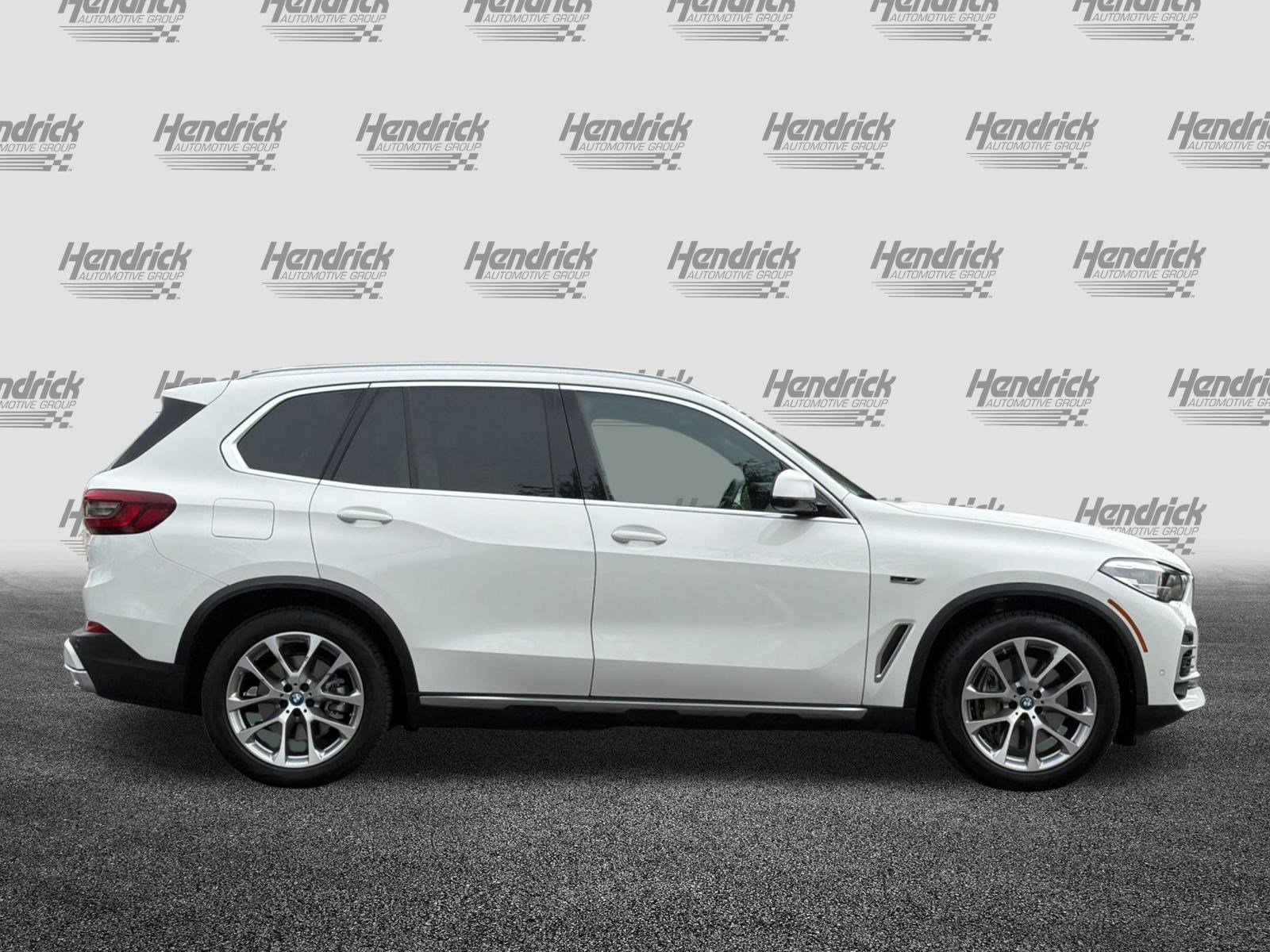 Certified 2023 BMW X5 xDrive45e w/ Climate Comfort Package image 3