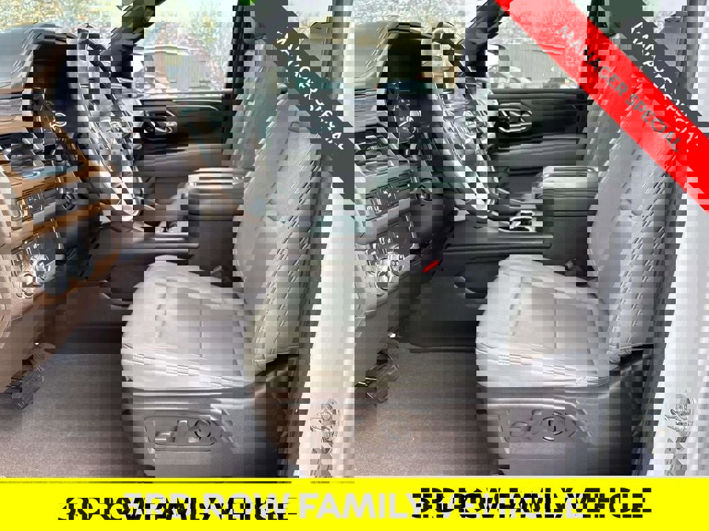 Used 2021 GMC Yukon SLT w/ SLT Premium Package image 8