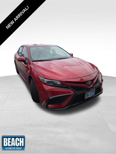 Used 2024 Toyota Camry SE w/ Cold Weather Package