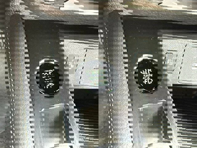 New 2025 Nissan Kicks SV image 27