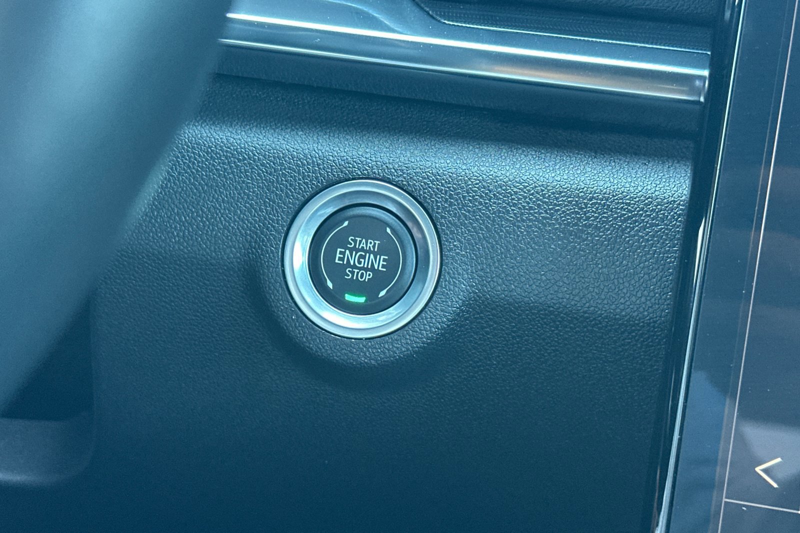 Used 2025 GMC Terrain Elevation image 23