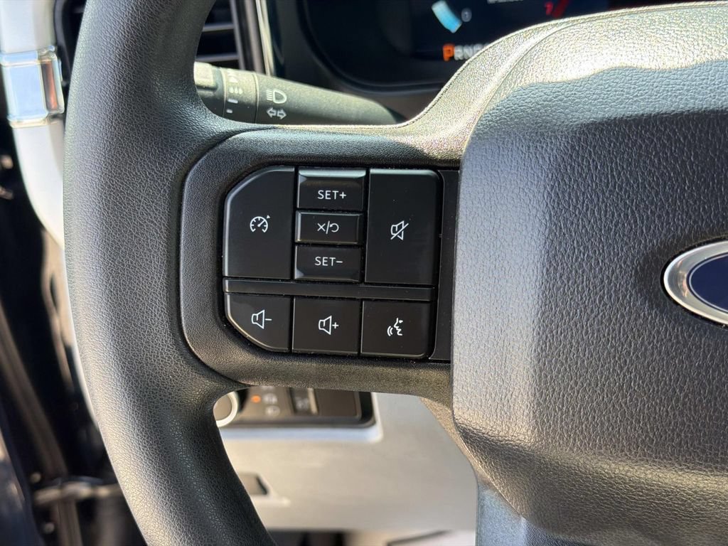 Used 2024 Ford F250 XLT w/ Black Appearance Package AWD/4WD image 12