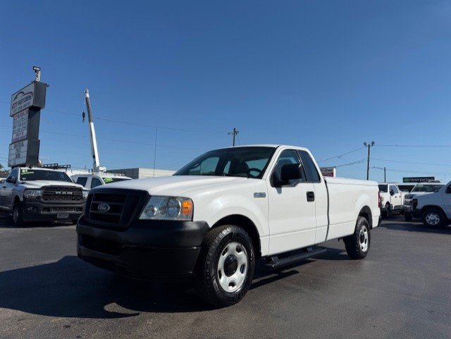 Used 2005 Ford F150 XL RWD image 1