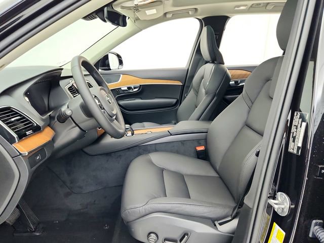 New 2025 Volvo XC90 B6 Plus w/ Protection Package Premier image 21