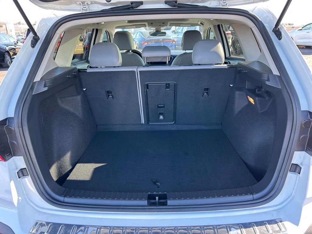 Used 2023 Volkswagen Taos SE image 27