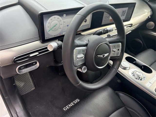 Used 2024 Genesis GV60 Advanced image 12