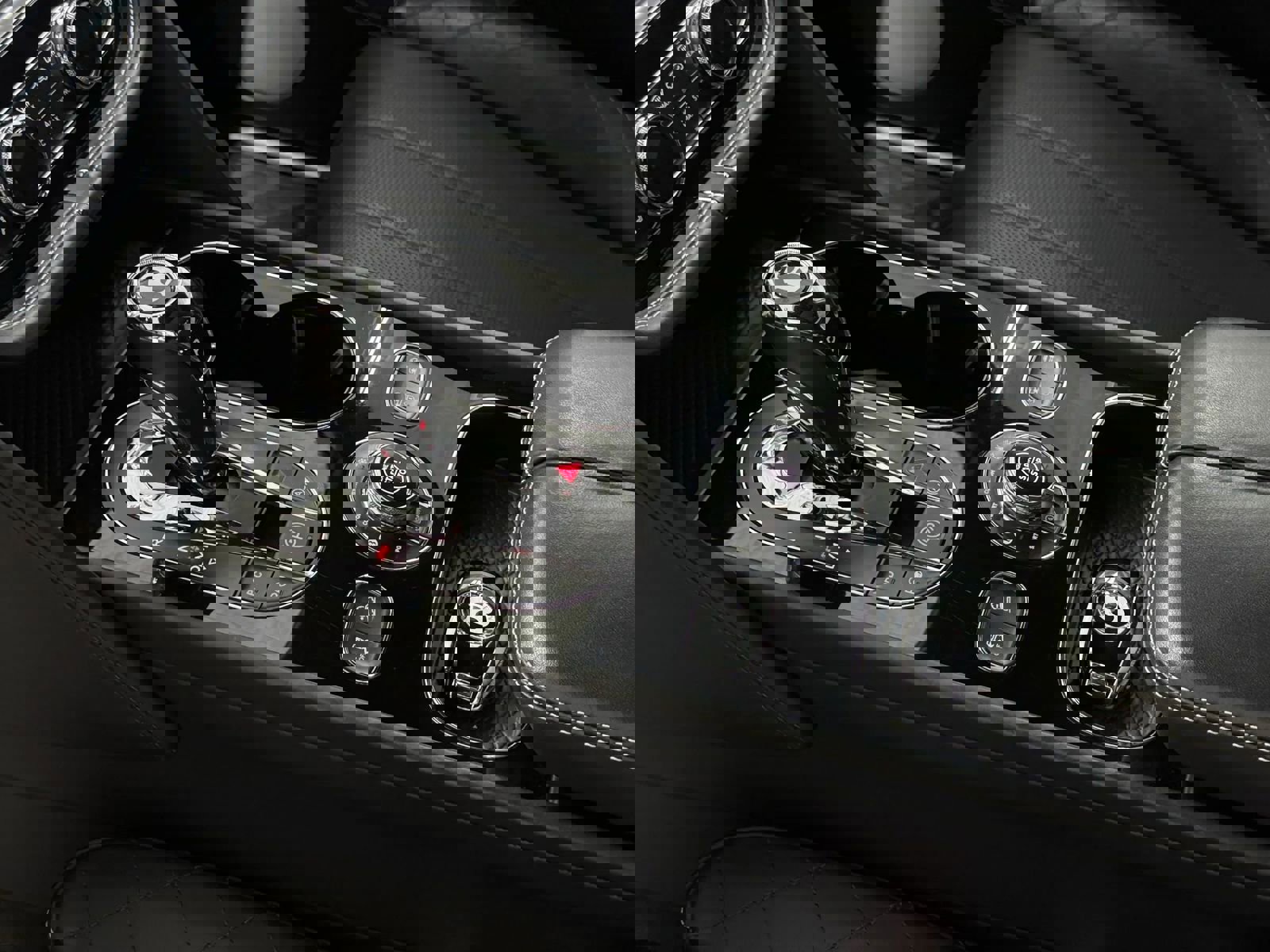 Used 2018 Bentley Bentayga image 24