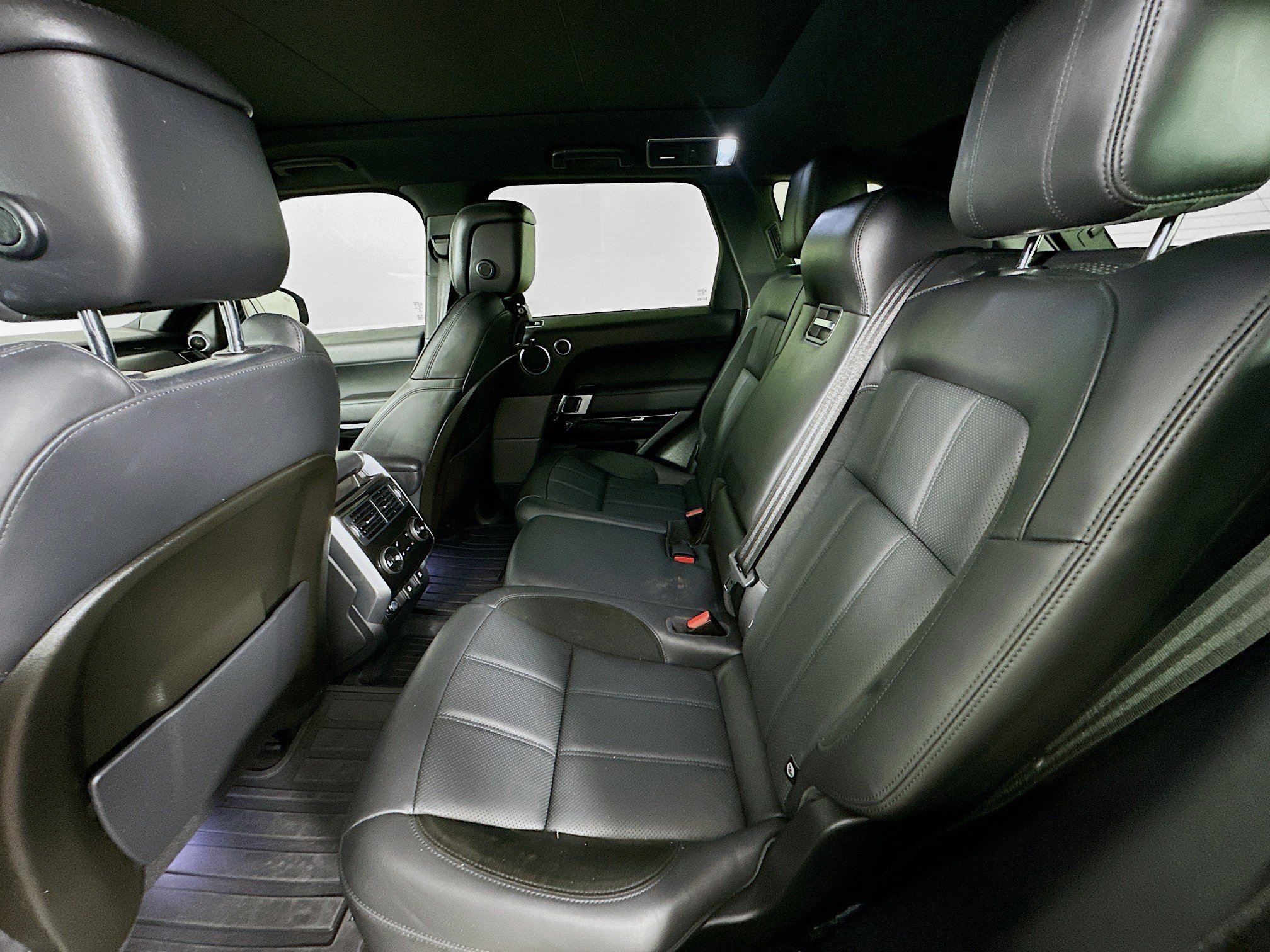 Used 2021 Land Rover Range Rover Sport HST AWD/4WD image 32