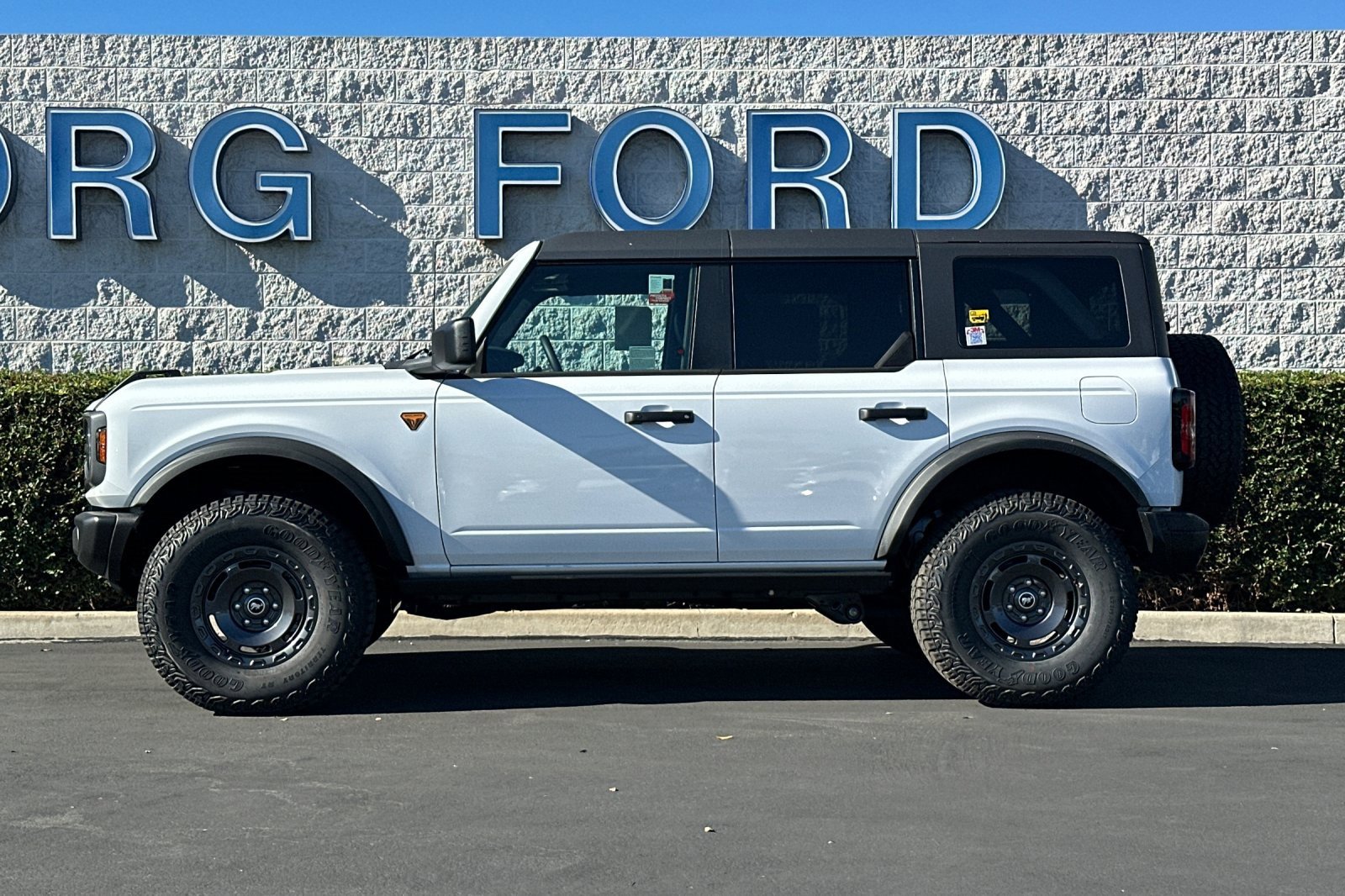 New 2025 Ford Bronco Badlands w/ Sasquatch Package image 7