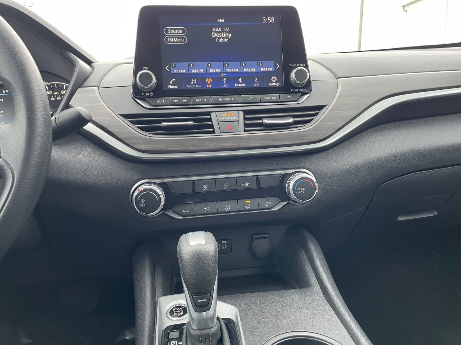 Used 2025 Nissan Altima 2.5 SV image 17