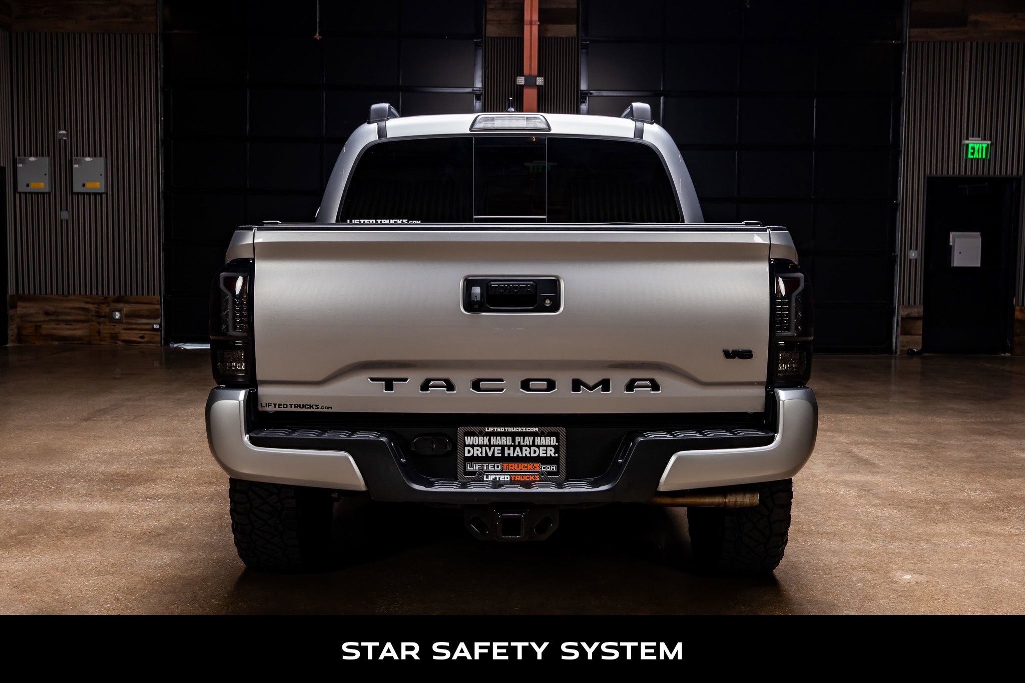 Used 2017 Toyota Tacoma TRD Sport w/ Tow Package (A/T) AWD/4WD image 7