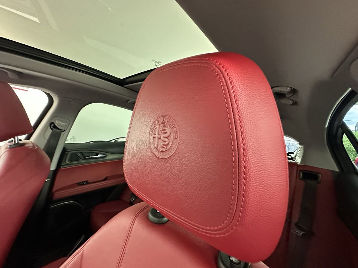 Used 2021 Alfa Romeo Stelvio Ti w/ Active Assist 2 Package TI image 28