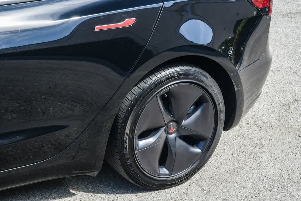 Used 2018 Tesla Model 3 Long Range RWD image 12