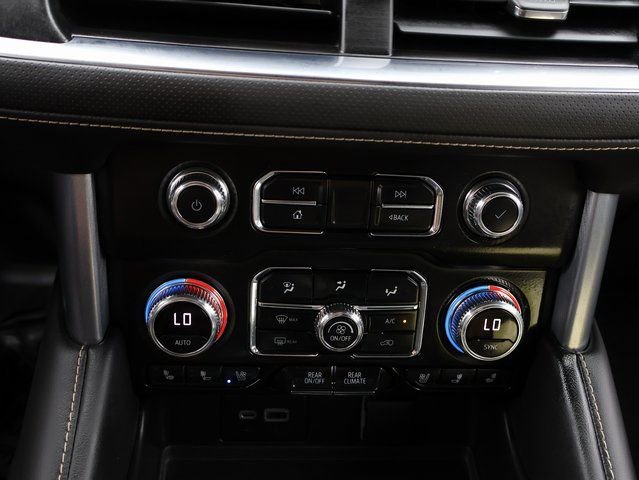 Used 2022 GMC Yukon SLT w/ SLT Premium Package image 32