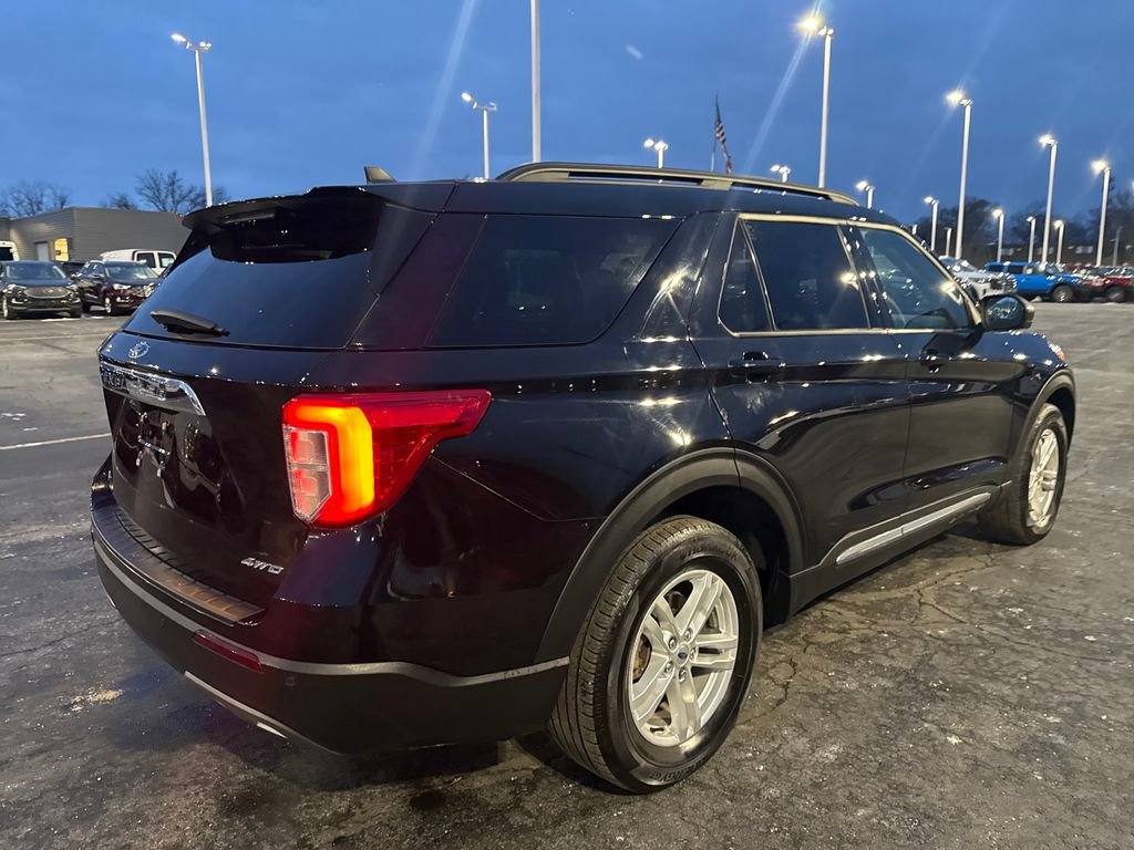 Used 2023 Ford Explorer XLT w/ Equipment Group 202A image 6