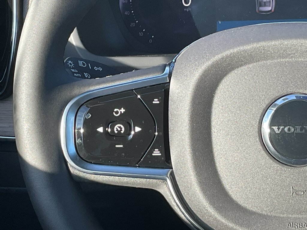 New 2027 Volvo XC90 B6 Plus AWD/4WD image 22