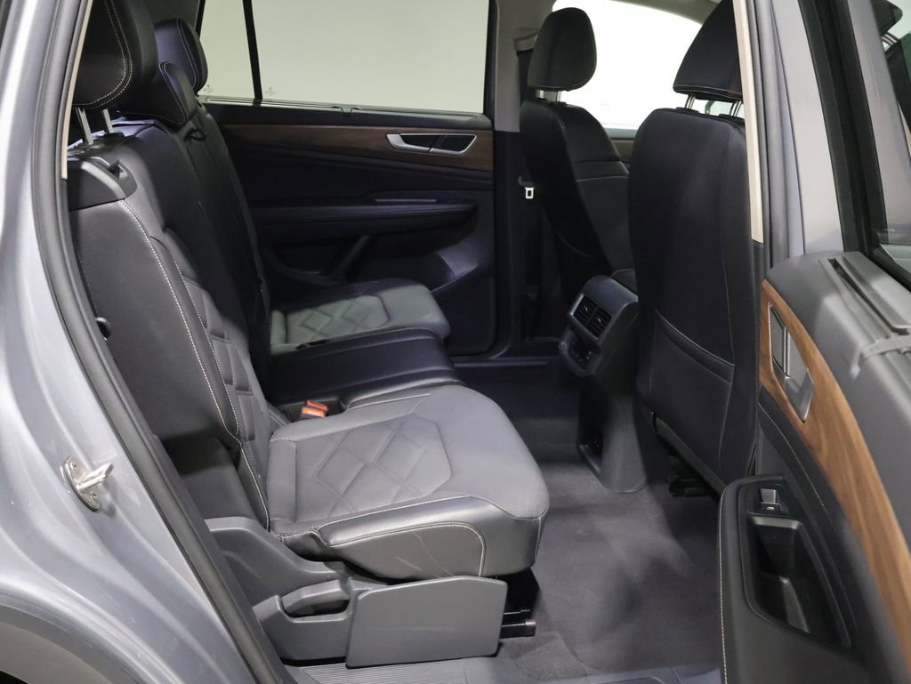 Used 2024 Volkswagen Atlas SE image 22