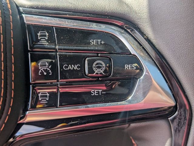 Certified 2026 Jeep Grand Cherokee Summit AWD/4WD image 17