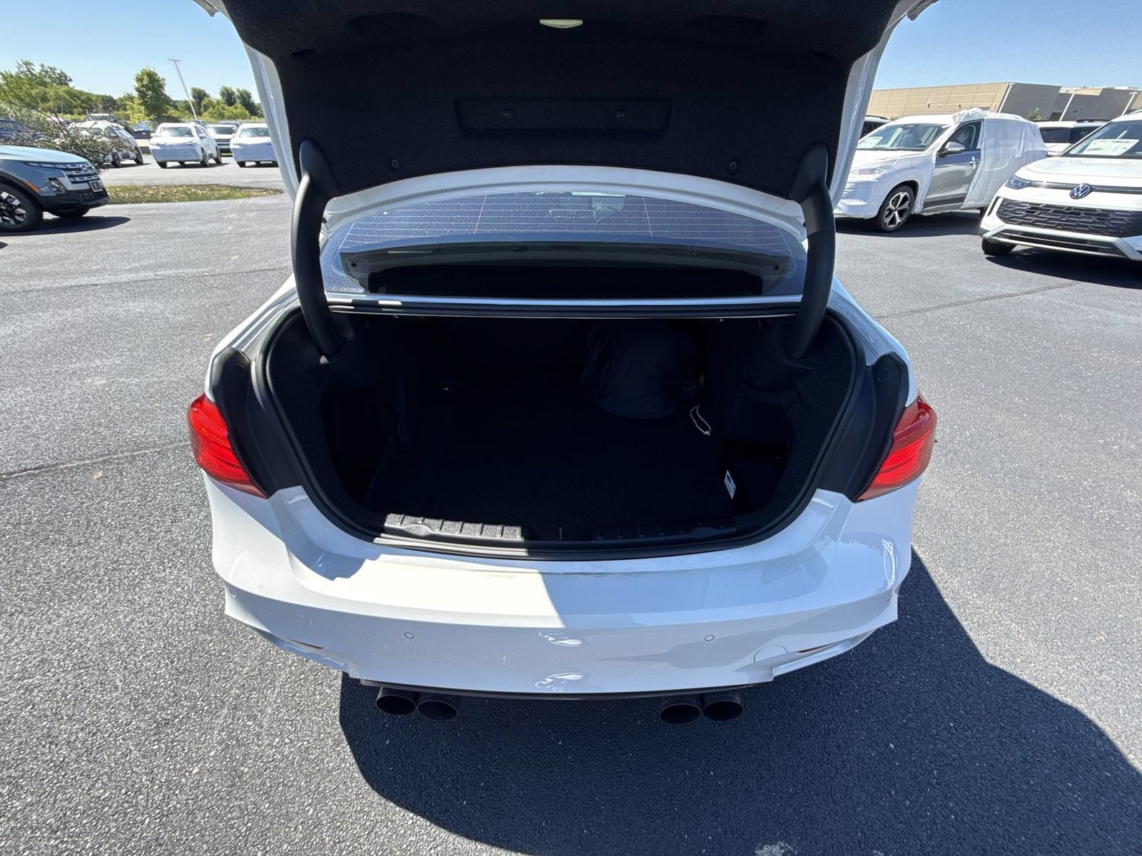 Used 2018 BMW M3 RWD image 26