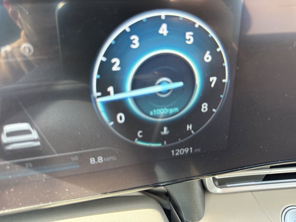 Used 2025 Hyundai Elantra SEL image 10