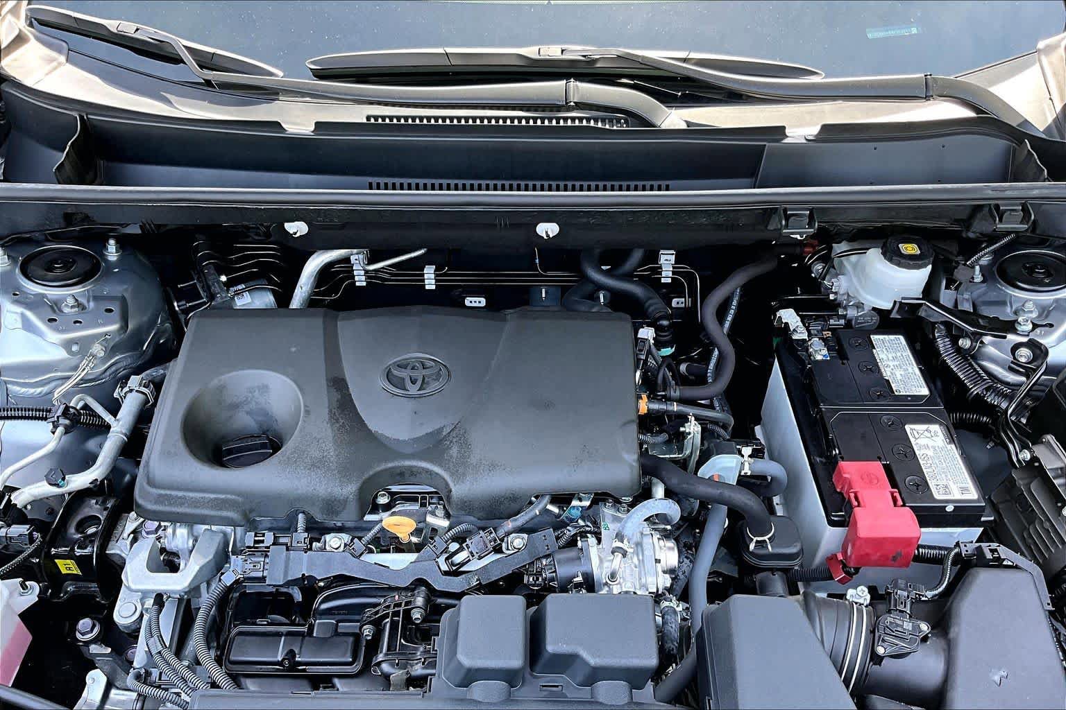 Used 2024 Toyota RAV4 XLE Premium FWD image 32