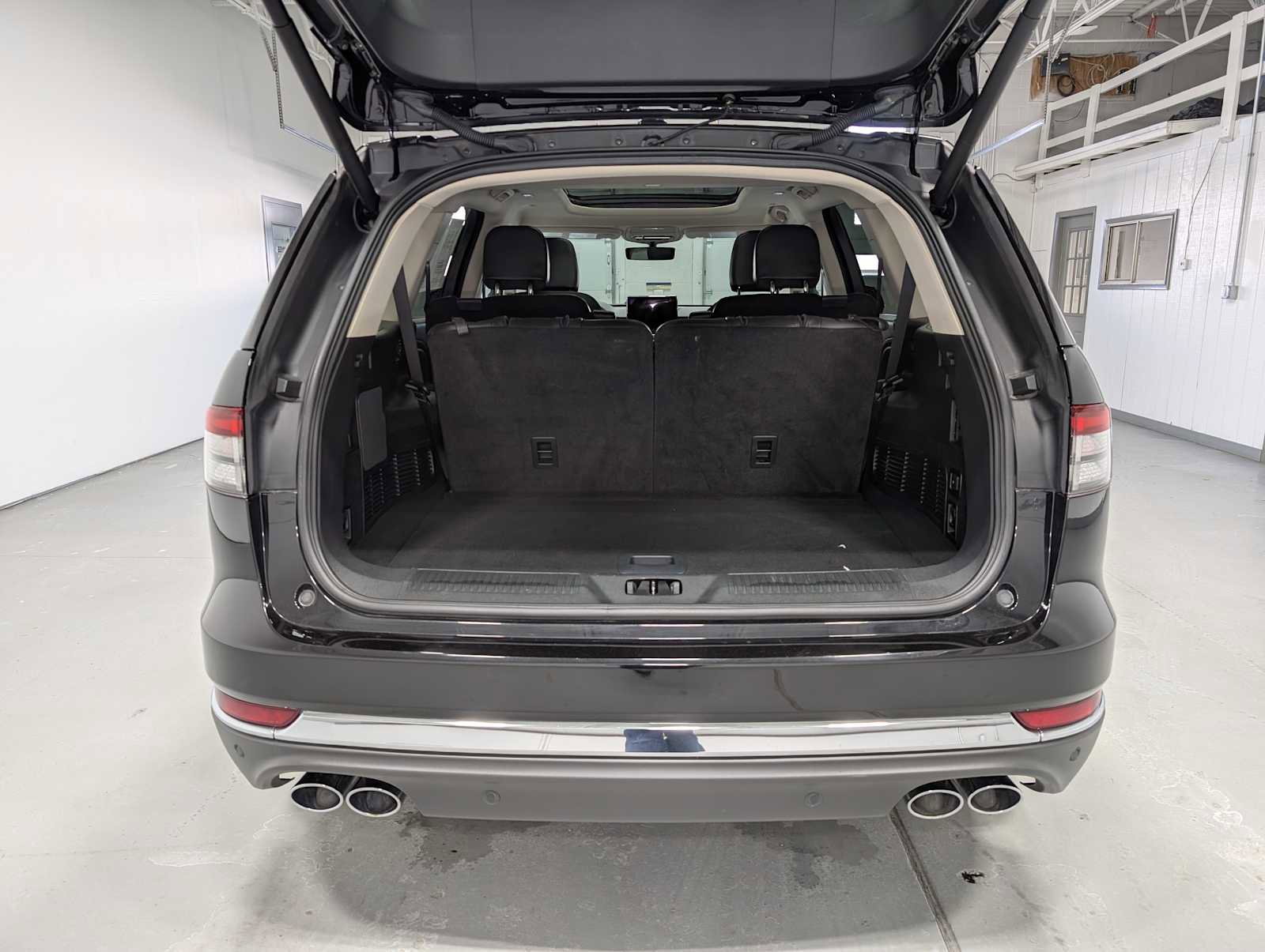 Used 2024 Lincoln Aviator Reserve w/ Elements Package Plus image 42