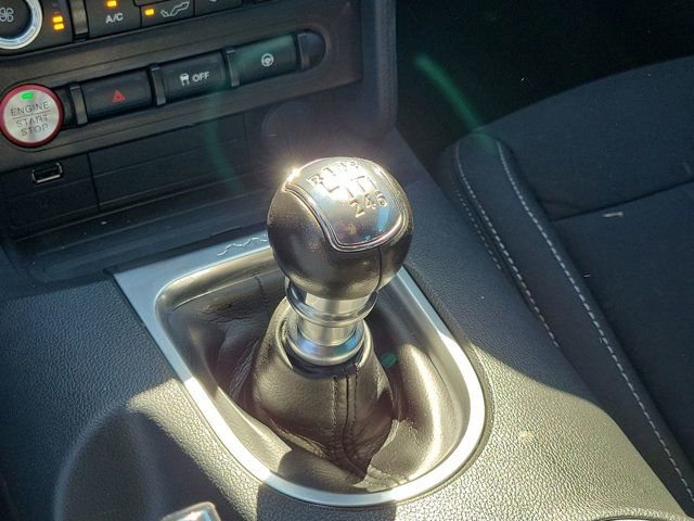 Used 2022 Ford Mustang EcoBoost image 25