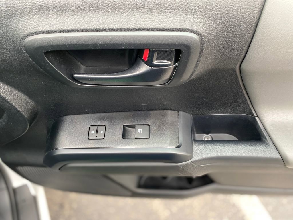 Used 2021 Toyota Tacoma SR RWD image 10