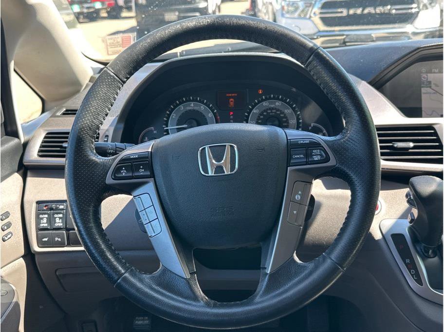 Used 2015 Honda Odyssey Touring Elite image 16