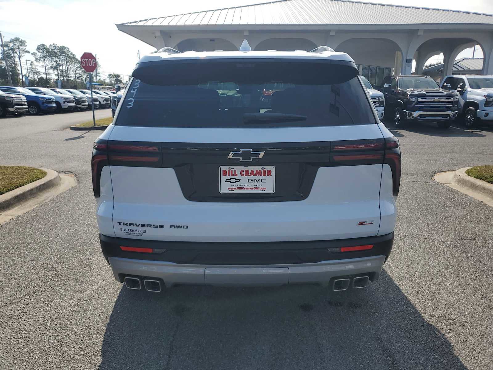 New 2026 Chevrolet Traverse Z71 w/ Enhanced Driving Package image 4