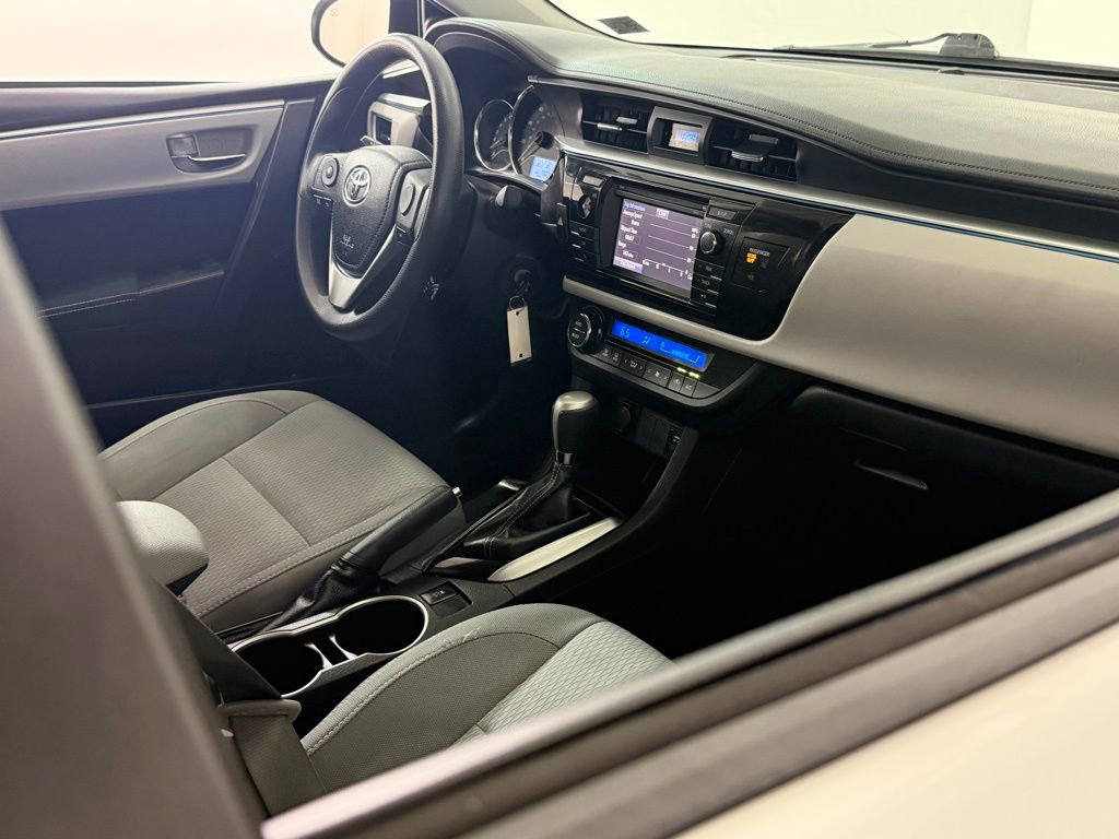 Used 2016 Toyota Corolla LE image 46
