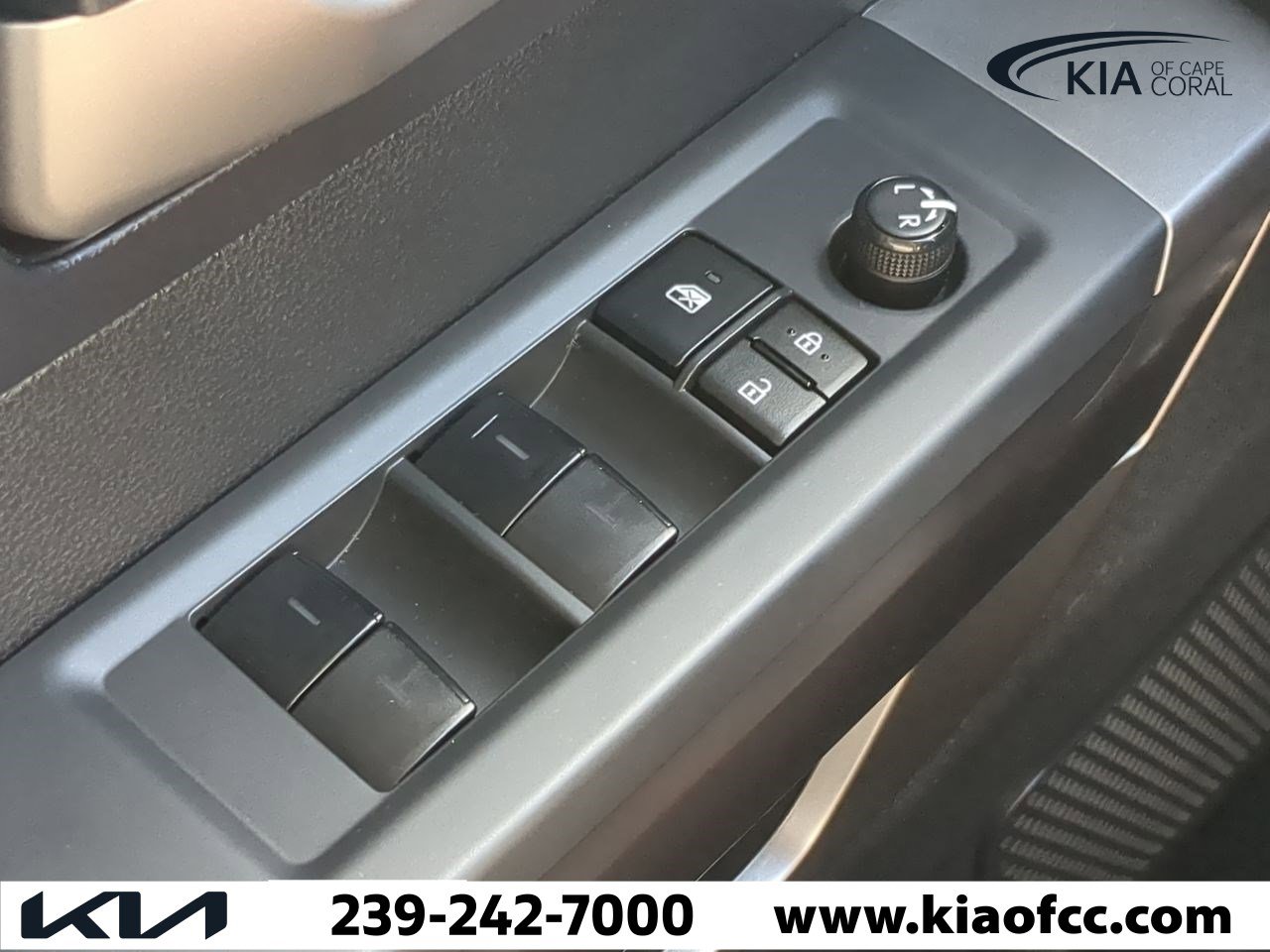 Used 2022 Toyota Tundra SR5 image 23