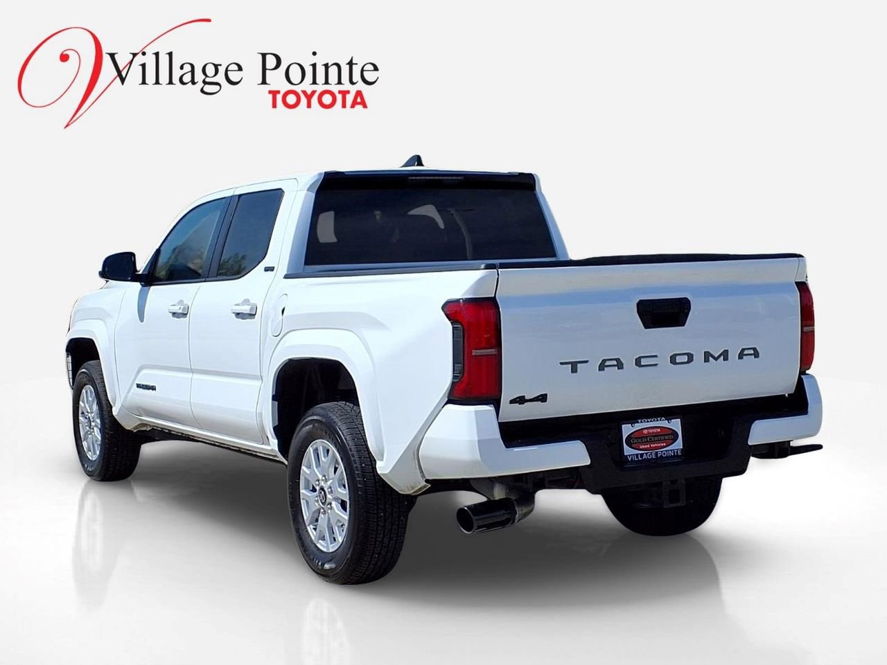 Certified 2025 Toyota Tacoma SR5 image 4