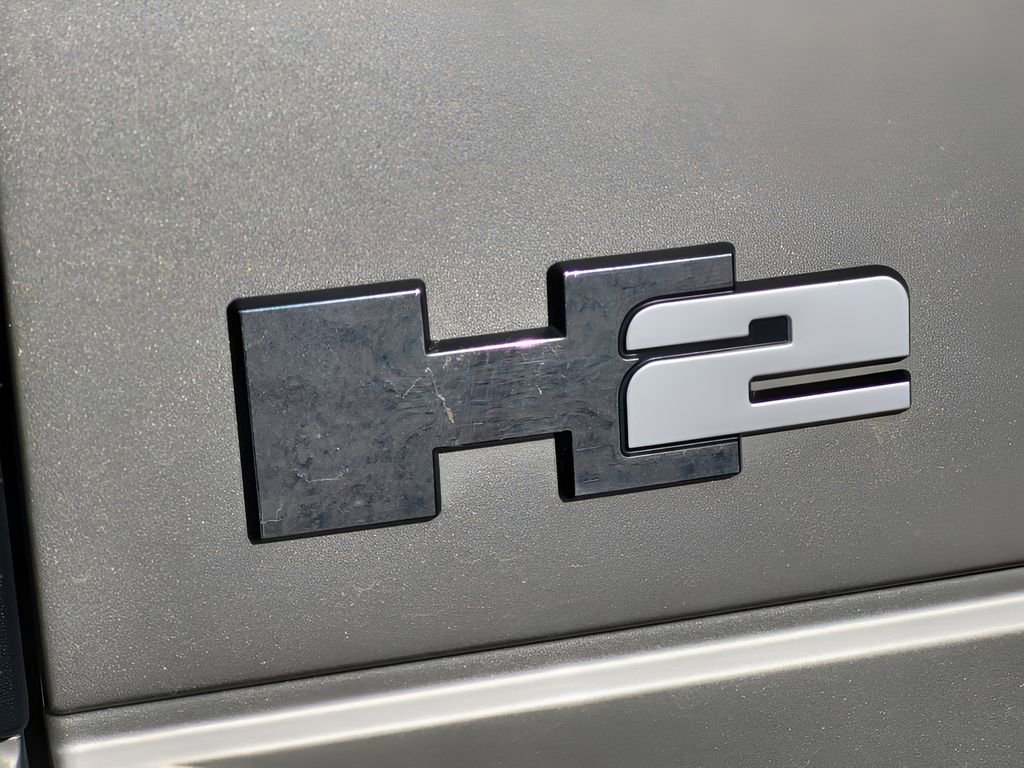 Used 2005 HUMMER H2 SUT w/ Preferred Equipment Group image 12