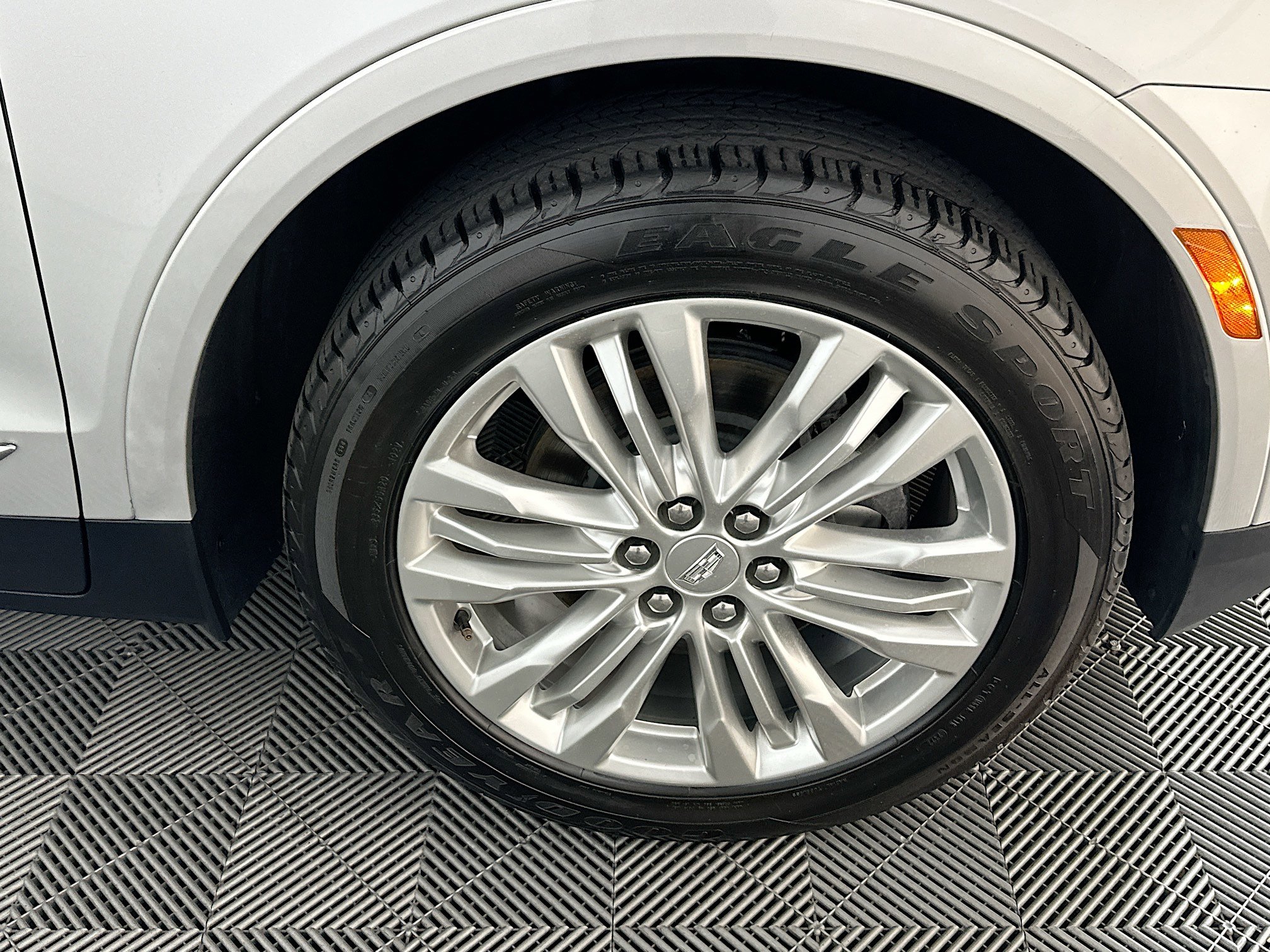 Used 2018 Cadillac XT5 Premium Luxury image 11