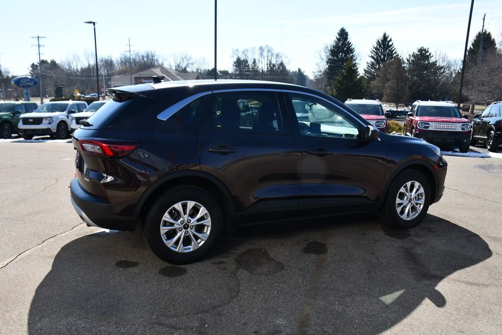 Used 2023 Ford Escape Active image 7