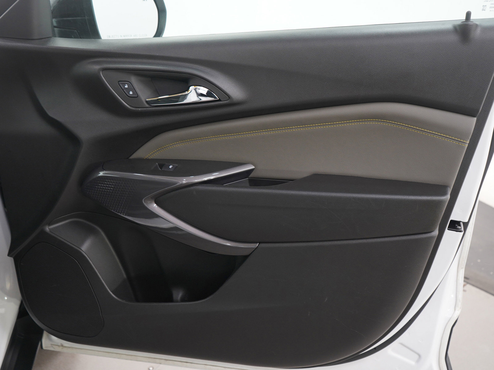 Used 2024 Chevrolet Trax ACTIV w/ Driver Confidence Package image 11