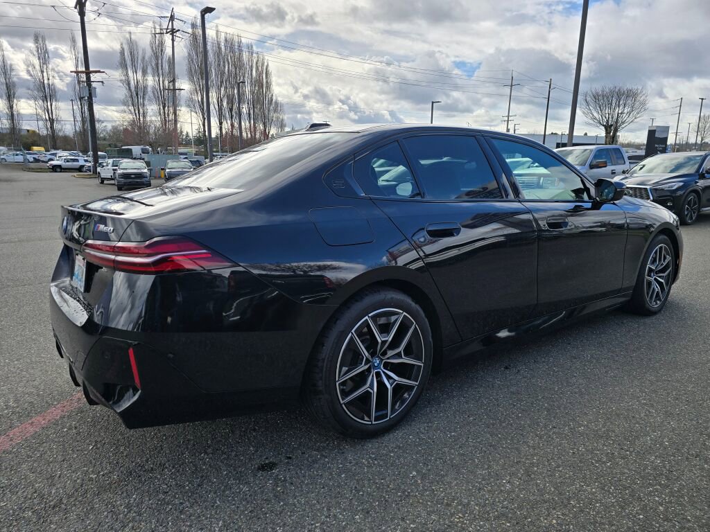 Used 2024 BMW i5 M60 w/ Premium Package image 5