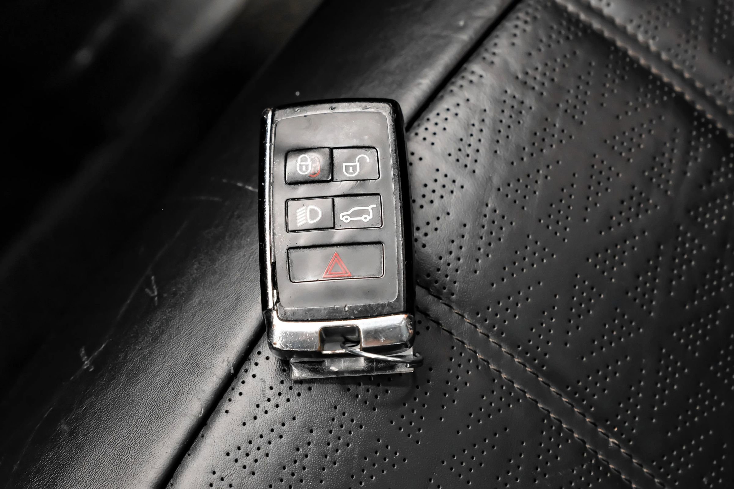 Used 2020 Land Rover Range Rover Evoque R-Dynamic SE image 70