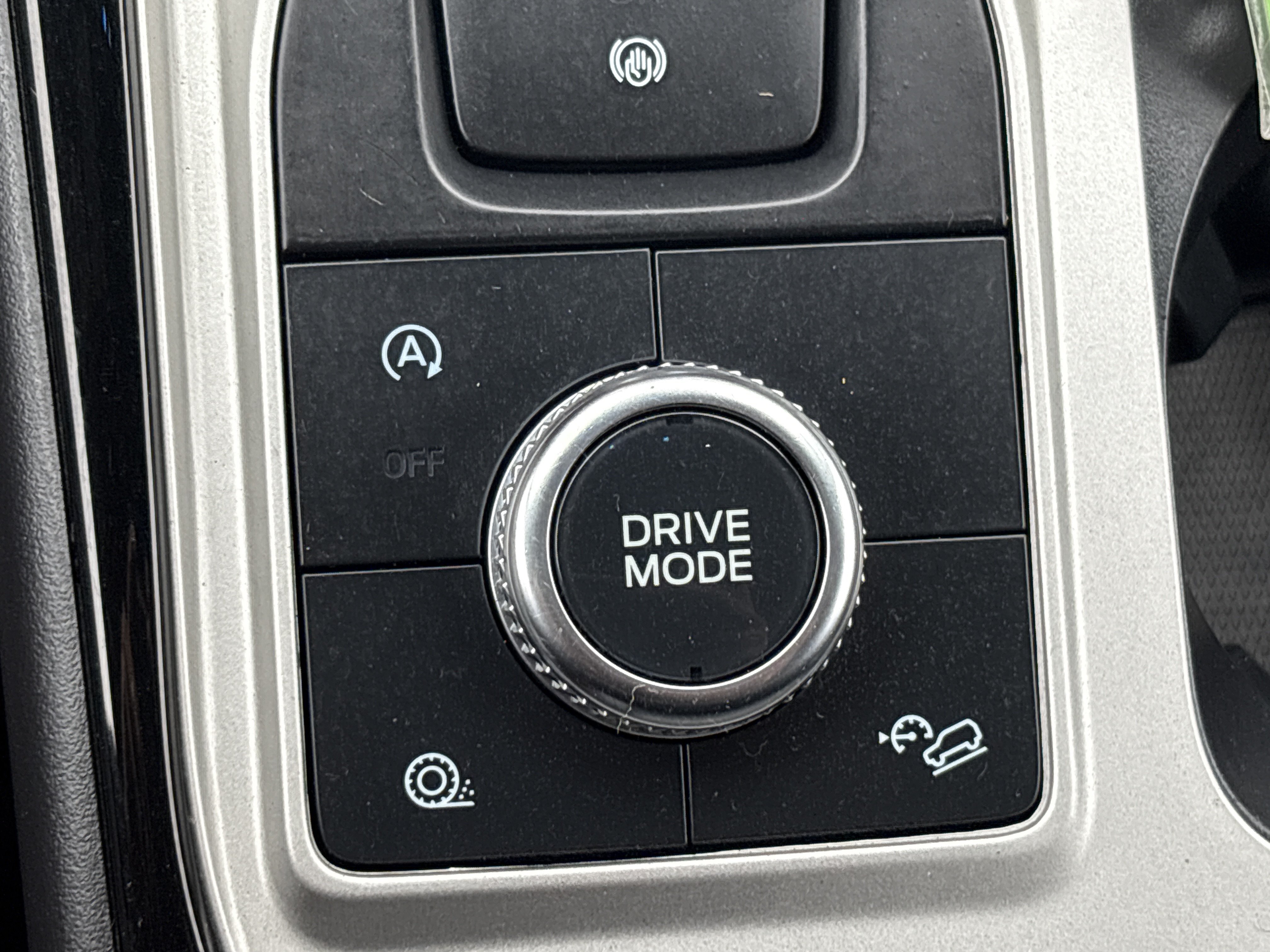 Used 2023 Ford Explorer ST-Line w/ Class IV Trailer Tow Package AWD/4WD image 36