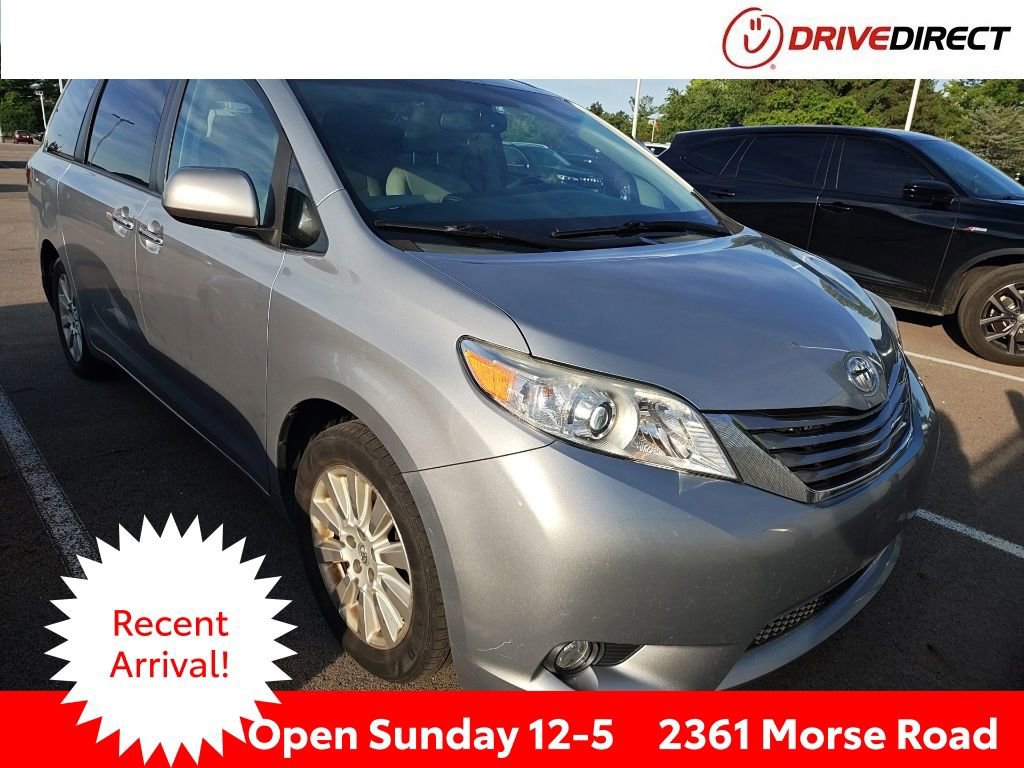 Used 2015 Toyota Sienna XLE AWD/4WD image 1