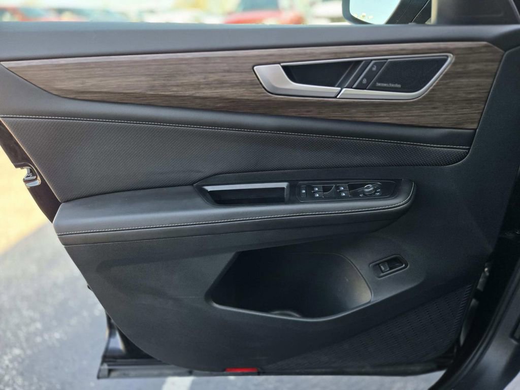 Used 2024 Volkswagen Atlas SEL Premium R-Line image 34